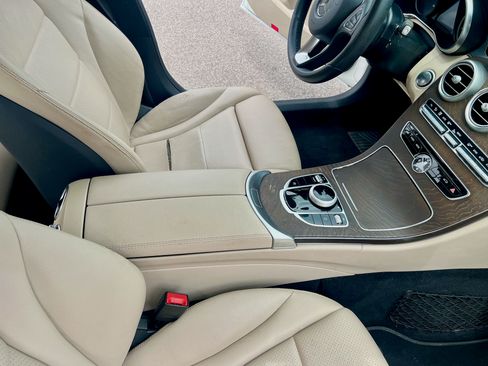 Used 2017 Mercedes-Benz C 300 Sedan image 25