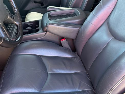 Used 2006 GMC Sierra 2500 SLE w/ Onstar Plus Package image 8