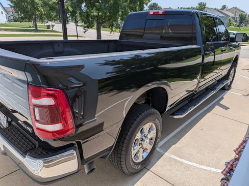 Used 2020 RAM 2500 Big Horn w/ Level 2 Equipment Group AWD/4WD image 6
