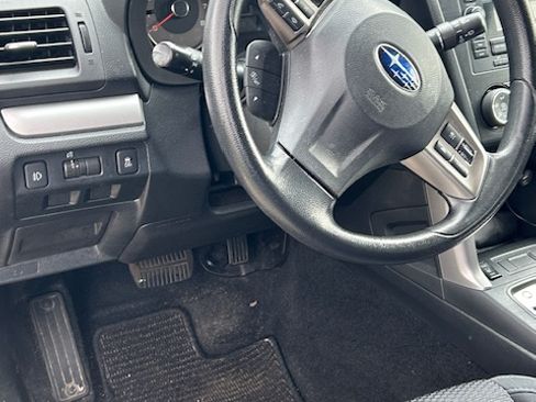 Used 2015 Subaru Forester 2.5i Premium image 14