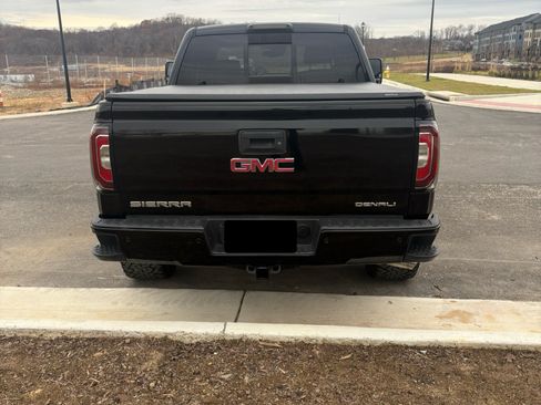 Used 2018 GMC Sierra 1500 Denali image 21