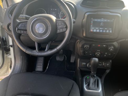 Used 2020 Jeep Renegade Altitude image 10