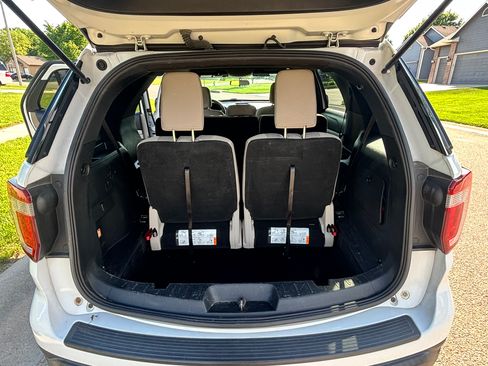 Used 2018 Ford Explorer FWD image 11
