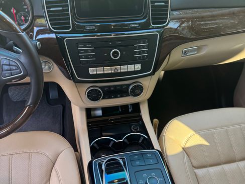 Used 2017 Mercedes-Benz GLS 450 4MATIC image 14