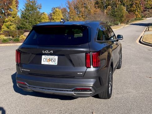 Used 2024 Kia Sorento SX Prestige image 9