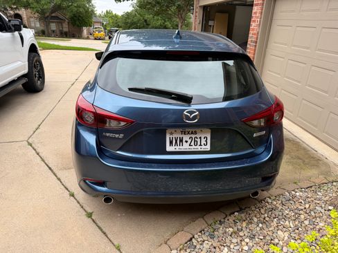 Used 2018 MAZDA MAZDA3 Grand Touring FWD image 6