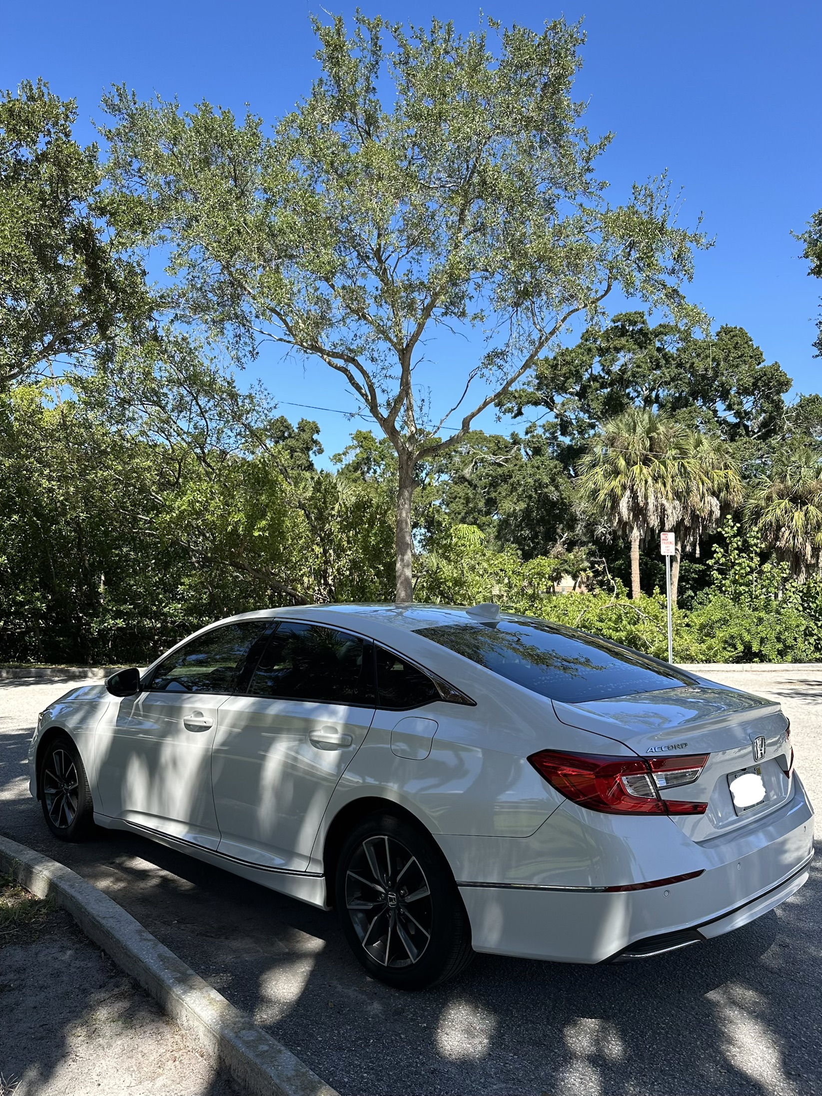 Used 2022 Honda Accord EX-L image 9