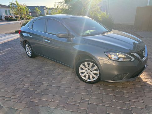 Used 2017 Nissan Sentra SV FWD image 4