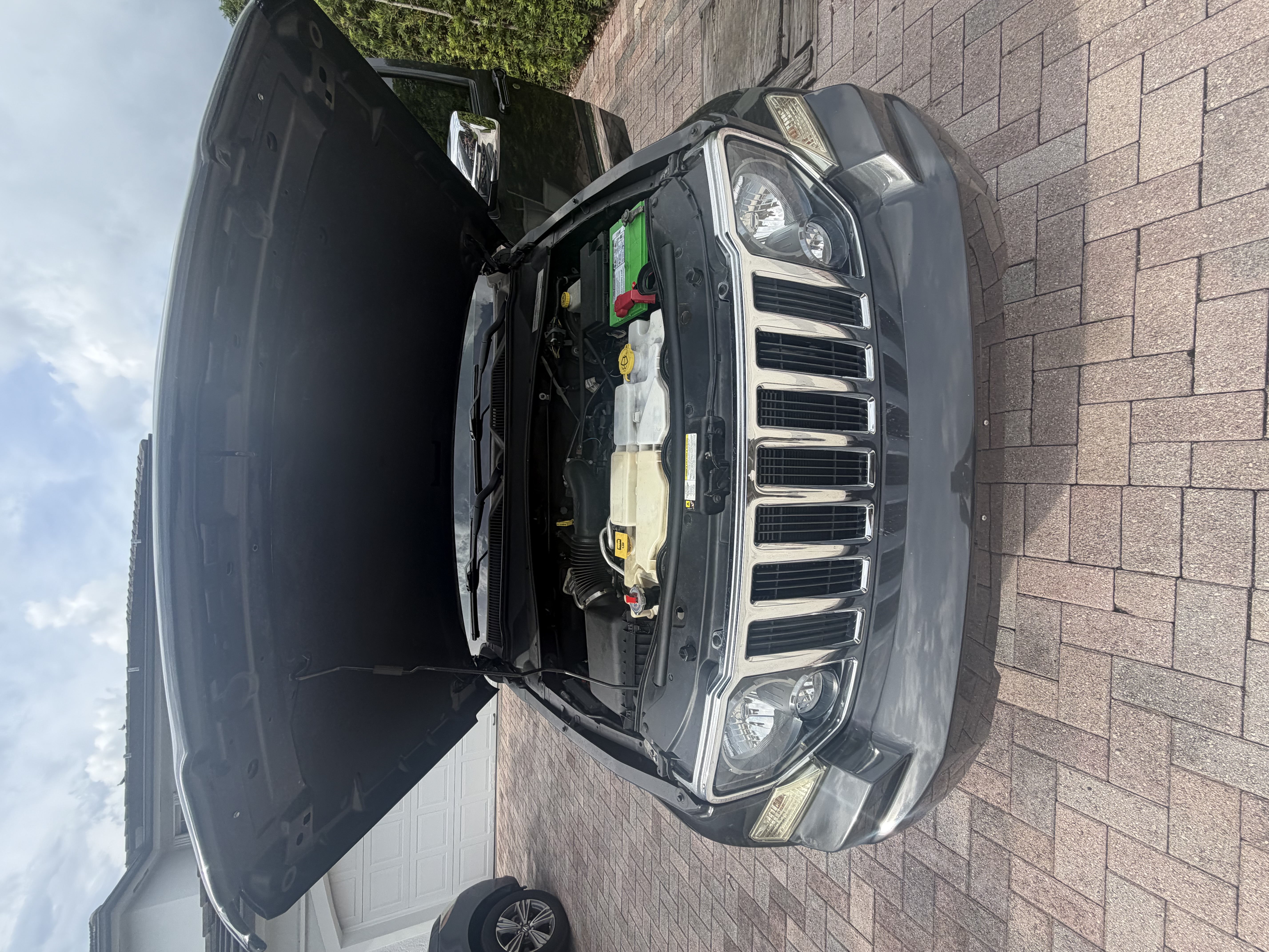Used 2011 Jeep Liberty Sport AWD/4WD image 18