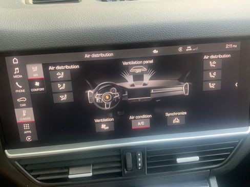 Used 2021 Porsche Cayenne S AWD/4WD image 16