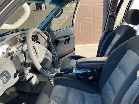 Used 2005 Ford Explorer Sport Trac XLT image 8