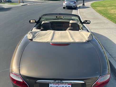 Used 2001 Jaguar XK8 Convertible image 6