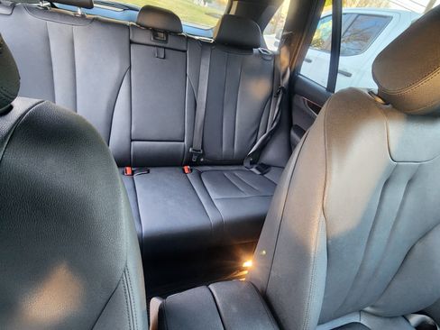 Used 2017 BMW X5 xDrive40e image 15