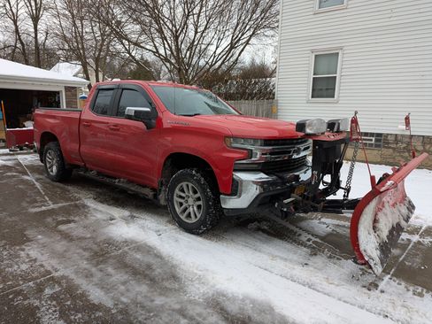 Used 2019 Chevrolet Silverado 1500 LT w/ All-Star Edition image 2