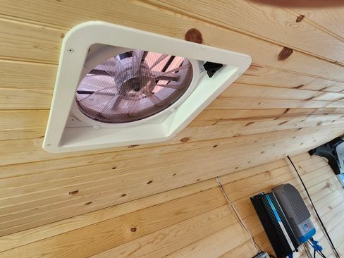 Used 2017 Ford Transit 250 148 Medium Roof image 12