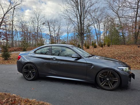 Used 2018 BMW M2 image 8