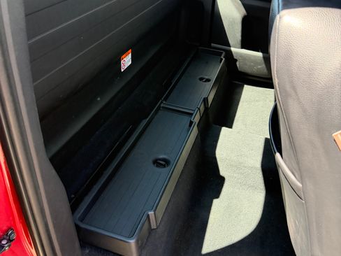 Used 2018 Toyota Tacoma SR RWD image 18