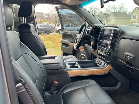 Used 2017 Chevrolet Silverado 1500 LTZ w/ Sport Package image 19