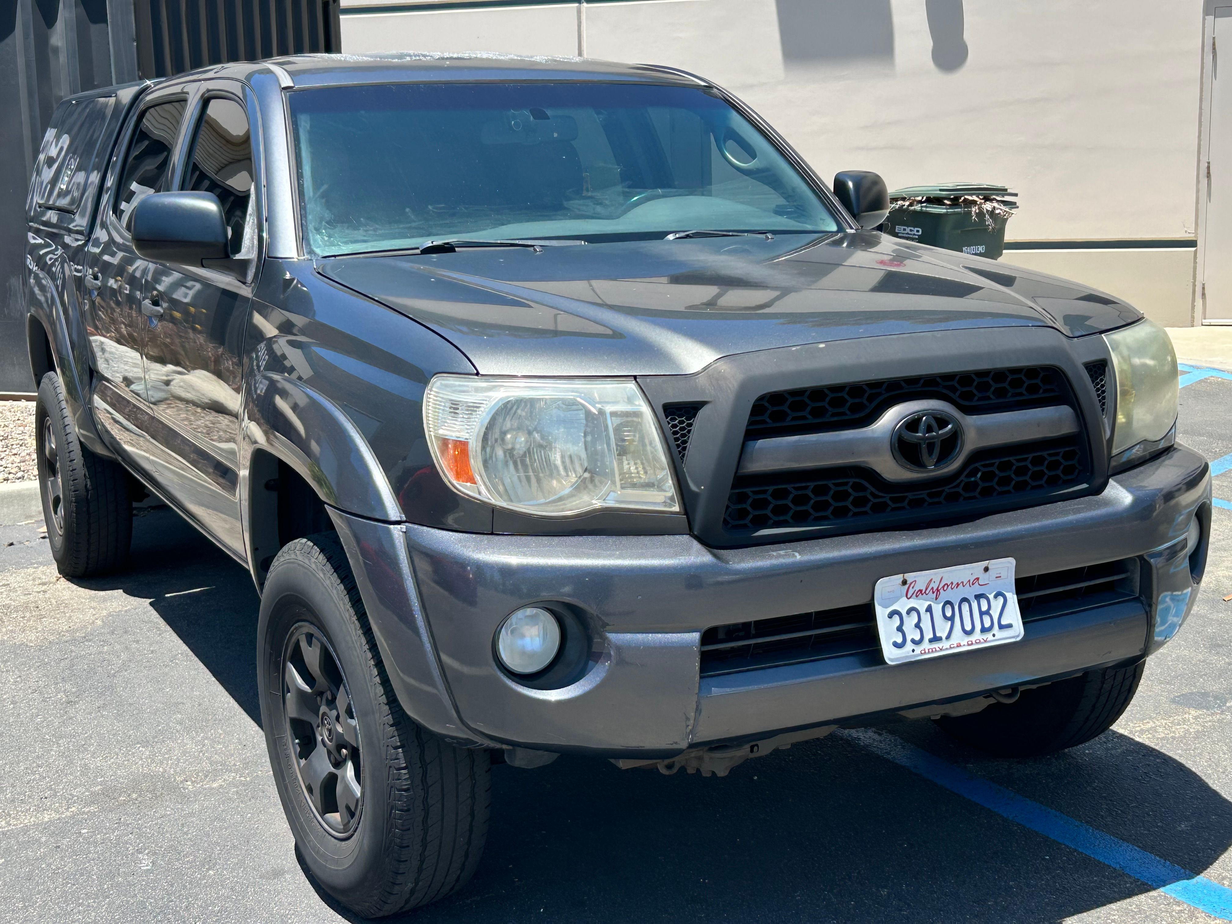 Used 2011 Toyota Tacoma 4x4 Double Cab w/ TRD Off-Road Pkg w/JBL Audio image 1
