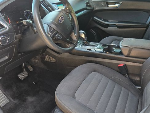 Used 2017 Ford Edge SE image 14