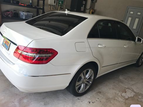 Used 2011 Mercedes-Benz E 350 Sedan image 4