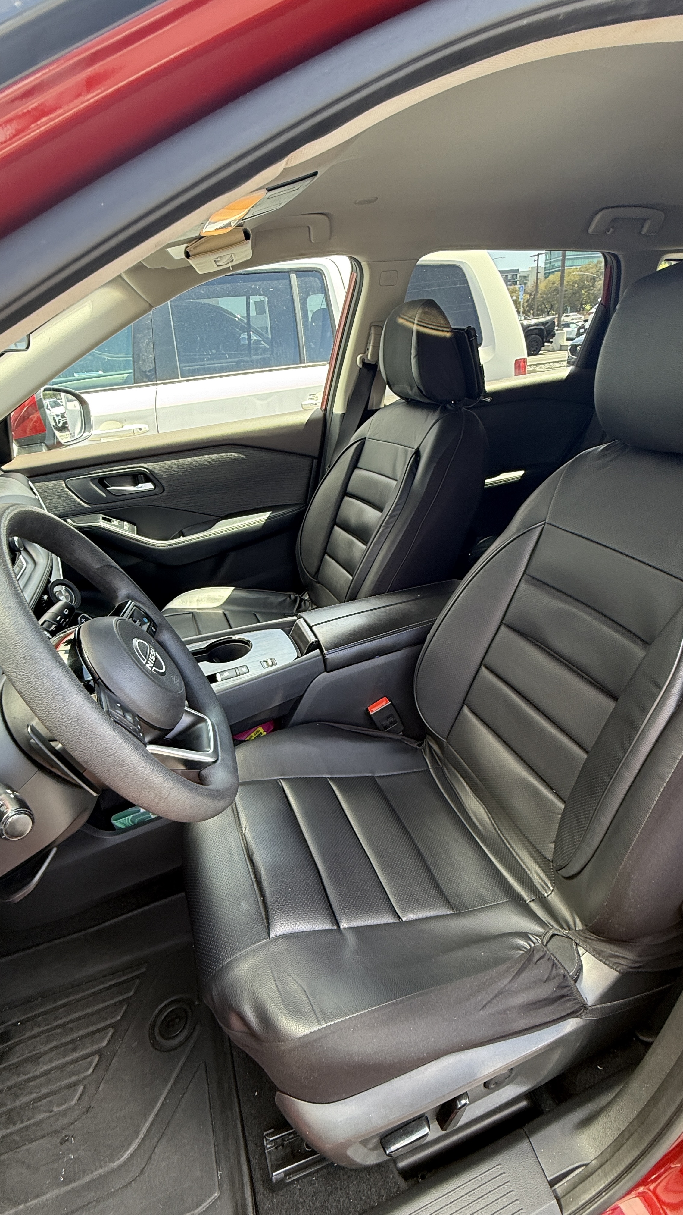 Used 2022 Nissan Rogue SV FWD image 11