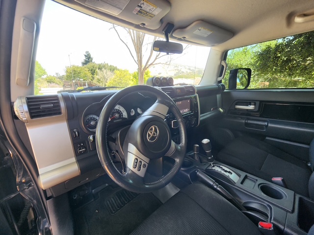 Used 2007 Toyota FJ Cruiser 4WD w/ Upgrade Pkg 1 image 5