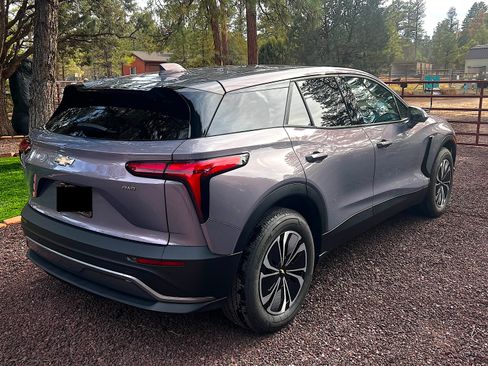 Used 2025 Chevrolet Blazer EV LT image 6