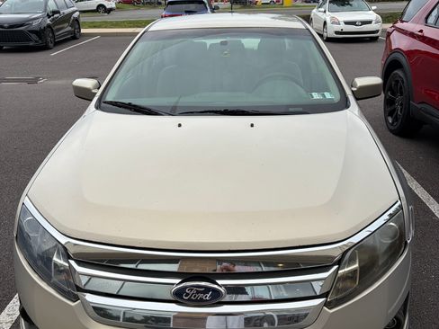 Used 2010 Ford Fusion SE FWD image 4