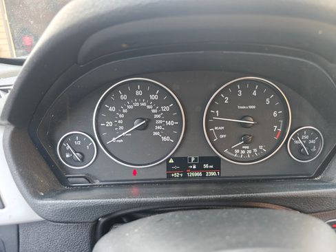 Used 2014 BMW 320i xDrive Sedan image 4