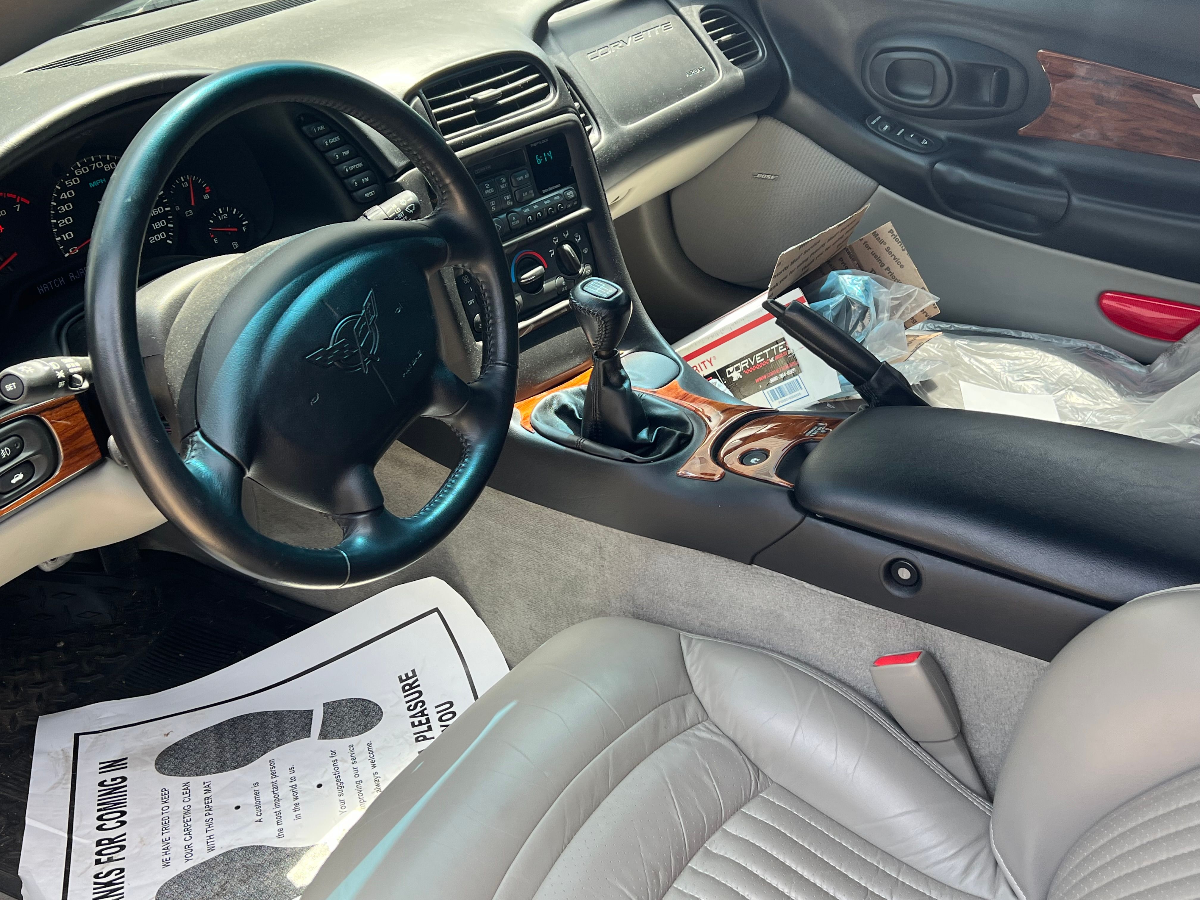 Used 2000 Chevrolet Corvette Coupe RWD image 15