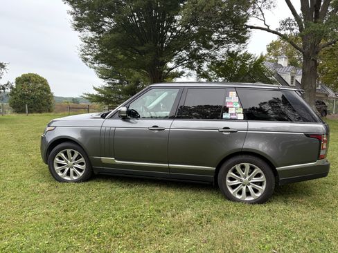 Used 2014 Land Rover Range Rover HSE image 1