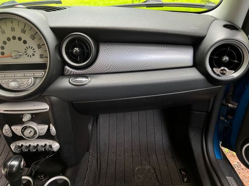 Used 2010 MINI Cooper S image 8