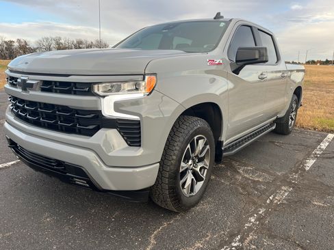 Used 2024 Chevrolet Silverado 1500 RST w/ Convenience Package II image 5