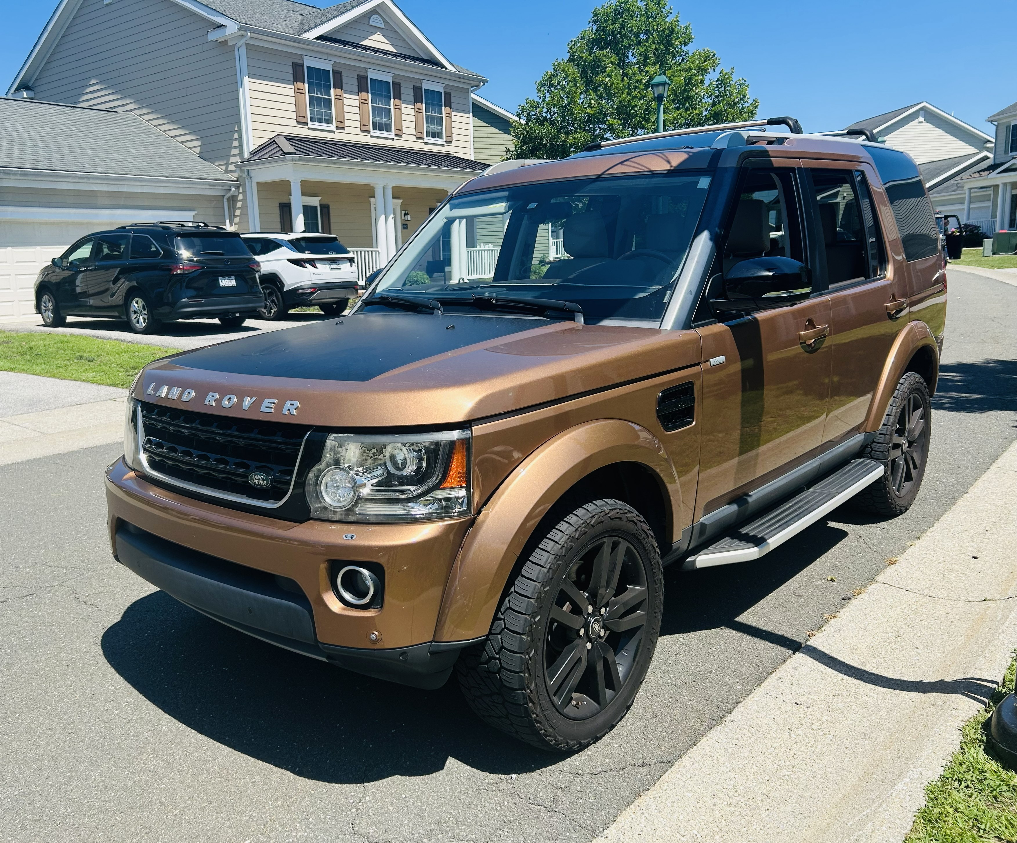 Used 2016 Land Rover LR4 HSE LUX AWD/4WD image 1