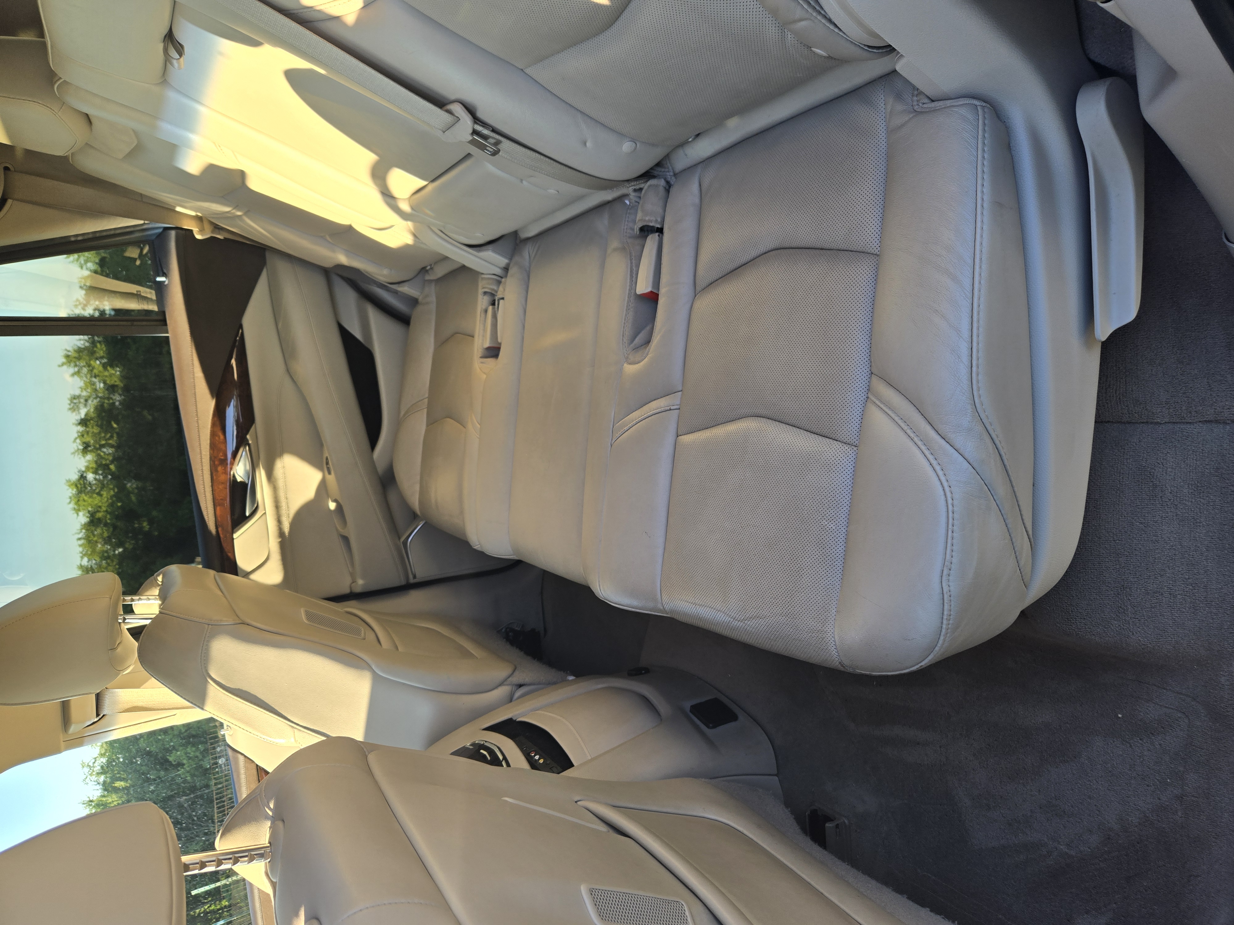 Used 2016 Cadillac Escalade Premium AWD/4WD image 8
