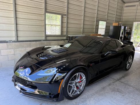 Used 2017 Chevrolet Corvette Z06 image 2
