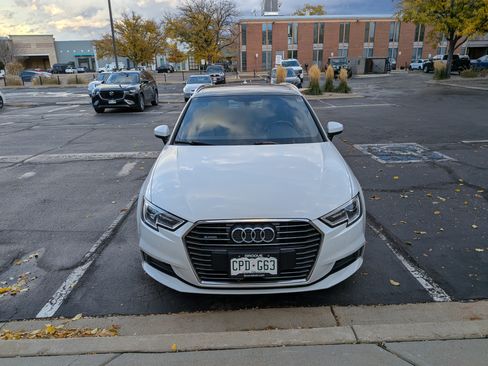 Used 2018 Audi A3 e-tron Premium image 5