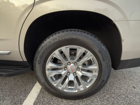 Used 2023 GMC Yukon Denali image 21