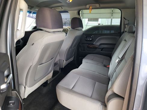 Used 2015 GMC Sierra 1500 SLE w/ SLE Value Package image 9