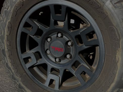 Used 2015 Toyota 4Runner TRD Pro AWD/4WD image 10