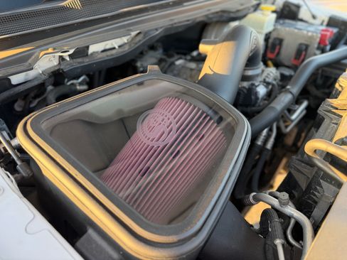 Used 2019 RAM 1500 Laramie image 27