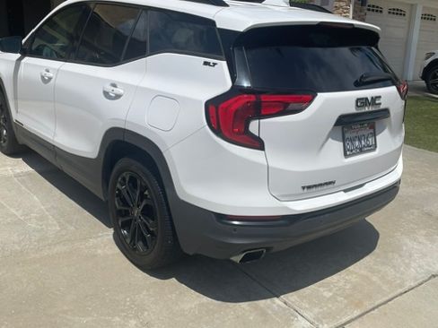 Used 2020 GMC Terrain SLT w/ Preferred Package FWD image 6