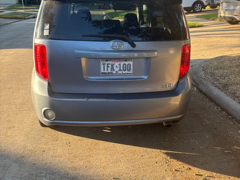 Used 2009 Scion xB Hatchback 4D image 12