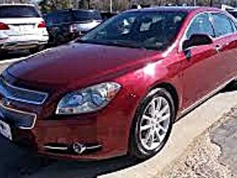 Used 2009 Chevrolet Malibu LT w/ Rear Power Package image 2