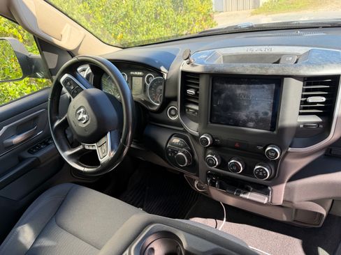 Used 2019 RAM 1500 Big Horn image 6