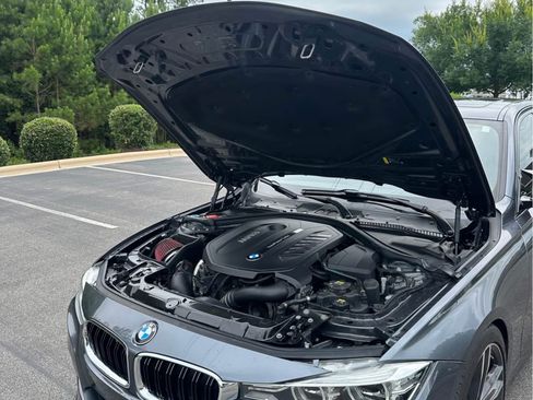 Used 2018 BMW 340i Sedan w/ Executive Package RWD image 6