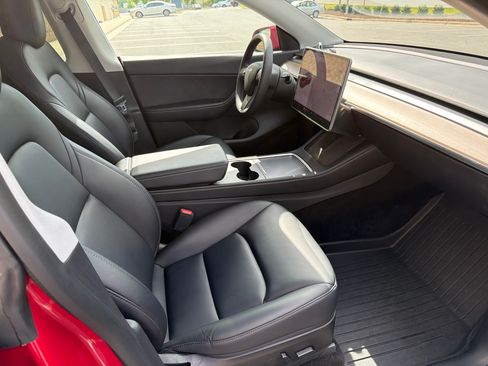 Used 2022 Tesla Model Y Long Range AWD/4WD image 13