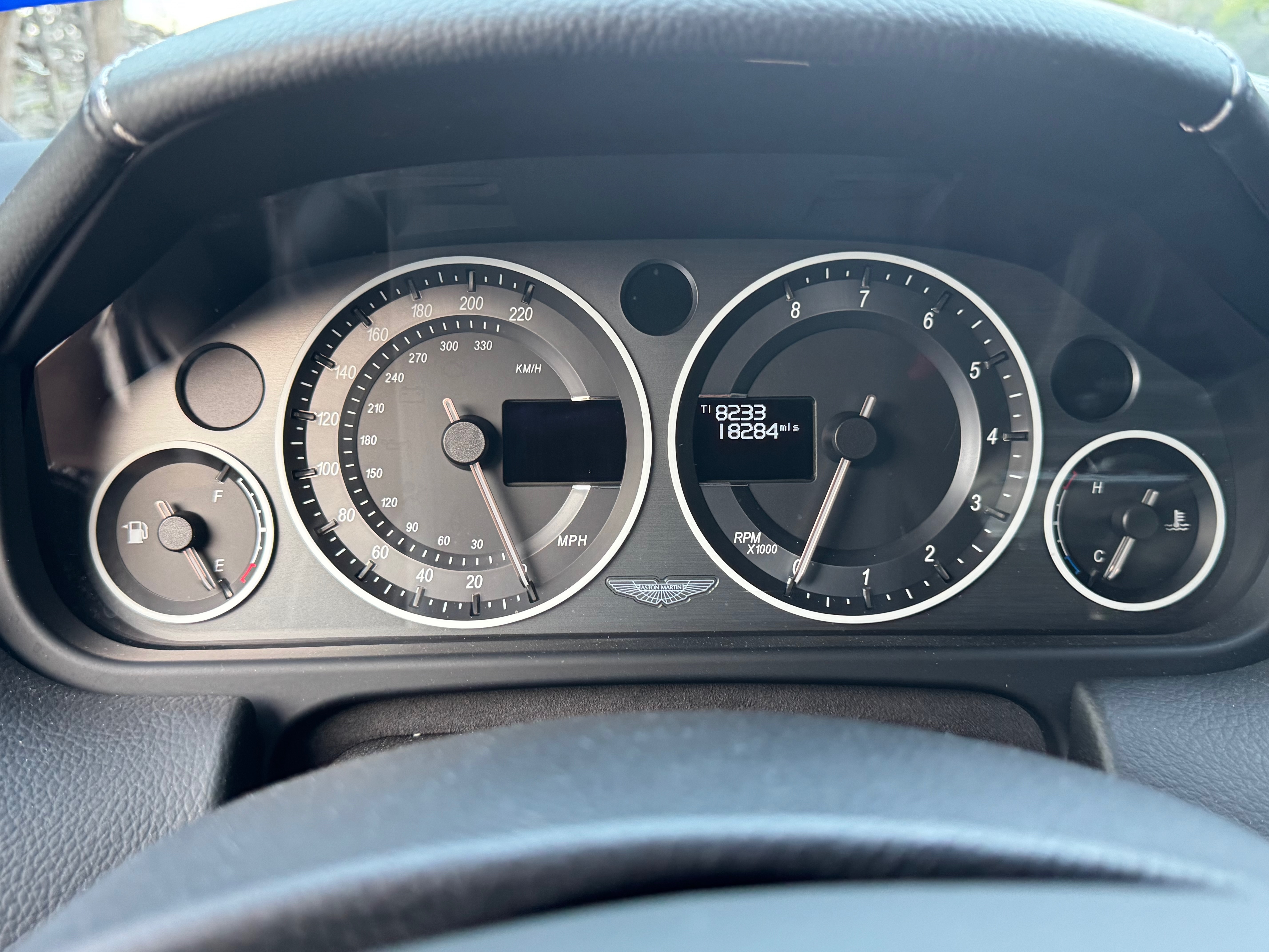 Used 2016 Aston Martin V12 Vantage S RWD image 12