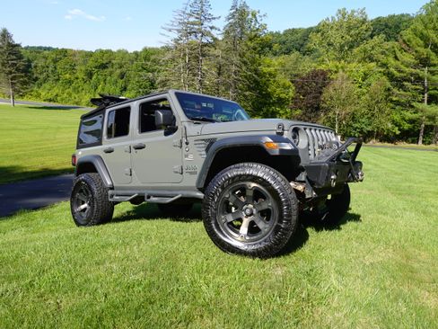 Used 2019 Jeep Wrangler Unlimited Sport S AWD/4WD image 5